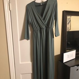 Long sleeve maternity dress